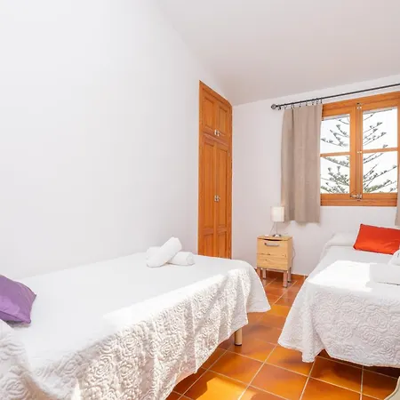 Rafelino Villa *