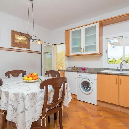 Rafelino Villa Llubi